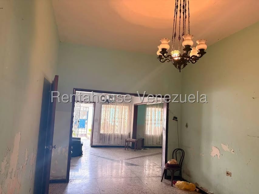 Casa (1 Nivel) en Venta en Centro, Lara - 10