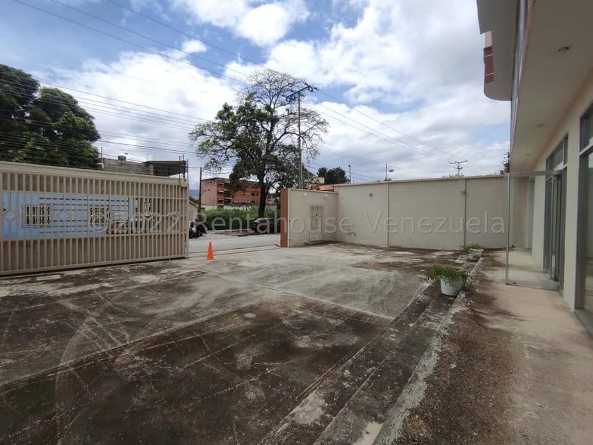 Comercial (Local Comercial) en Venta en Centro, Aragua - 4