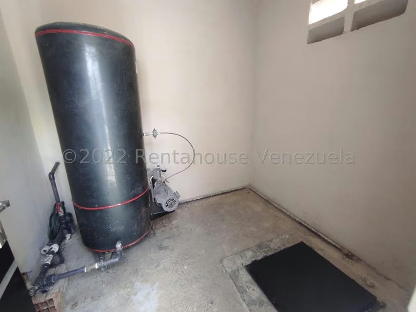 Comercial (Local Comercial) en Venta en Centro, Aragua - 98