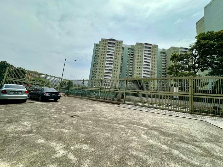 Comercial (Local Comercial) en Venta en El Paraiso, Distrito Metropolitano - 14