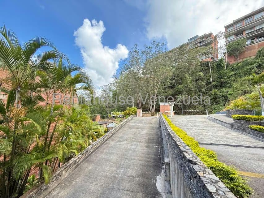 Apartamento (Duplex) en Venta en El Hatillo, Distrito Metropolitano - 34
