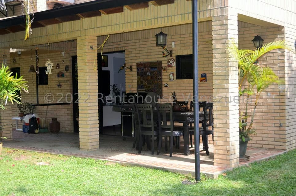 Casa (Duplex) en Venta en Monte Claro, Distrito Metropolitano - 2