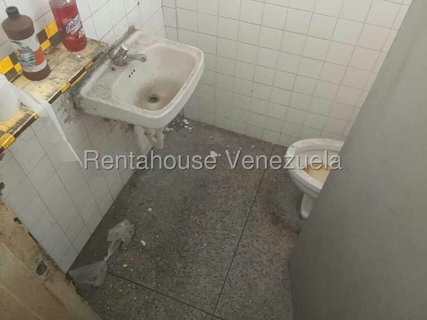 Comercial (Local Comercial) en Venta en Parroquia Altagracia, Distrito Metropolitano - 18