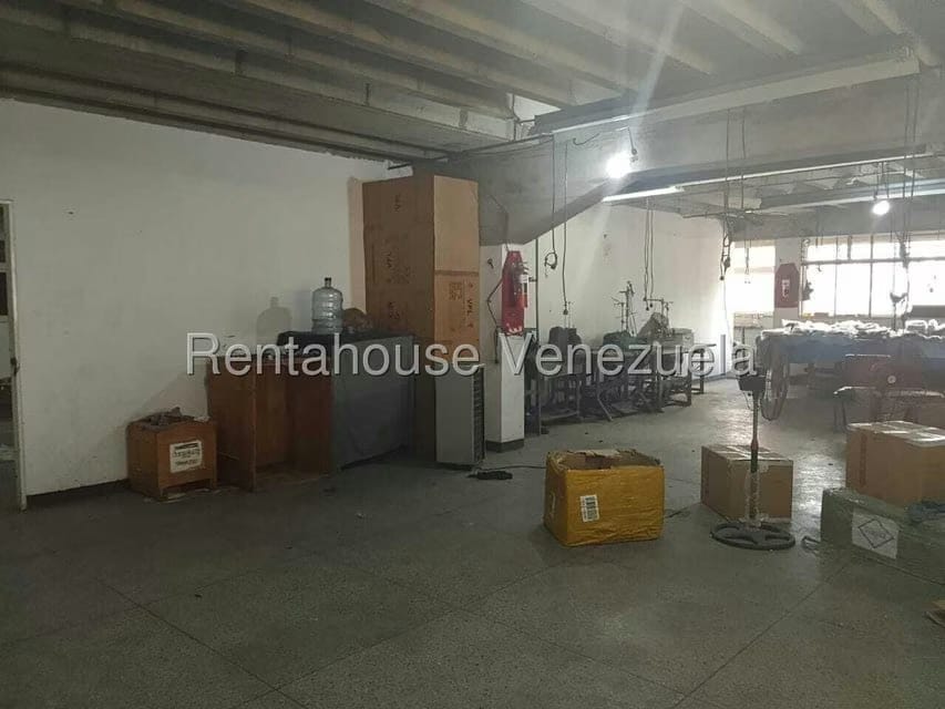 Comercial (Local Comercial) en Venta en Parroquia Altagracia, Distrito Metropolitano - 21