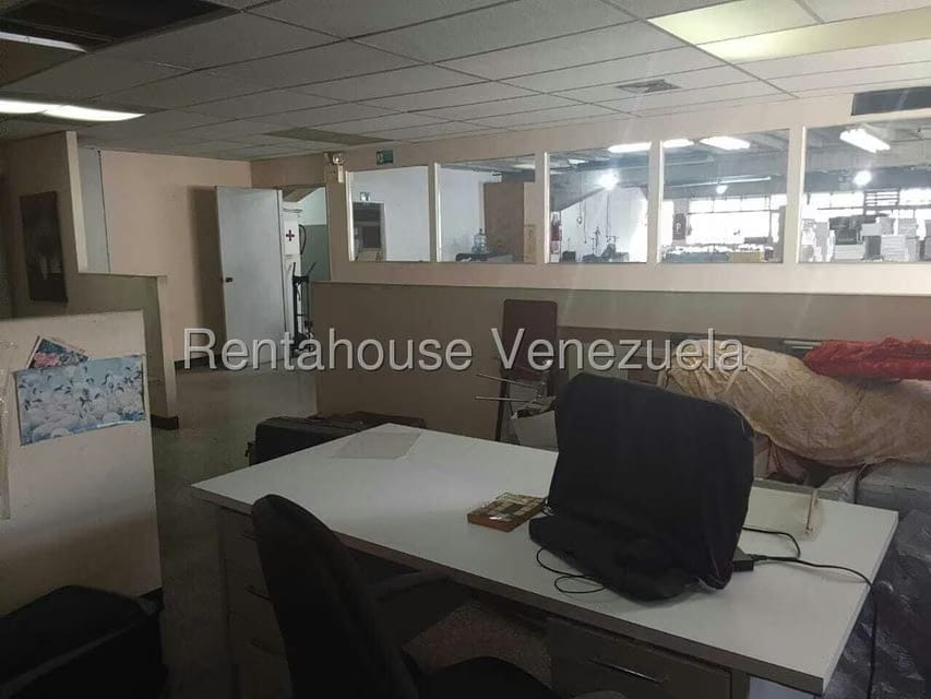 Comercial (Local Comercial) en Venta en Parroquia Altagracia, Distrito Metropolitano - 25