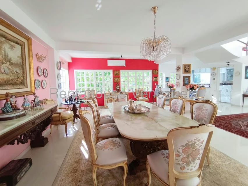 Casa (Multipes Niveles) en Venta en Lomas de La Lagunita, Distrito Metropolitano - 17