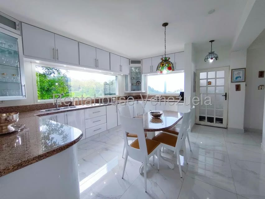 Casa (Multipes Niveles) en Venta en Lomas de La Lagunita, Distrito Metropolitano - 27