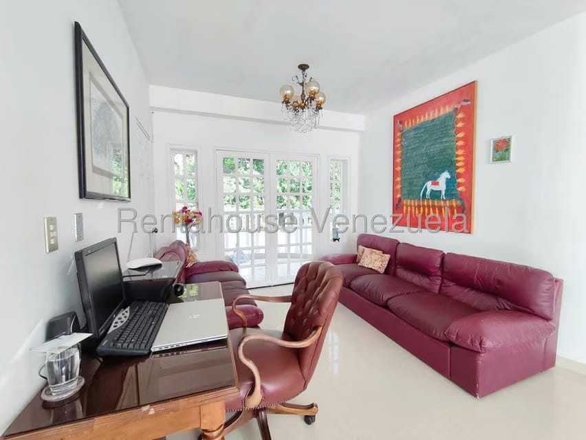 Casa (Multipes Niveles) en Venta en Lomas de La Lagunita, Distrito Metropolitano - 30