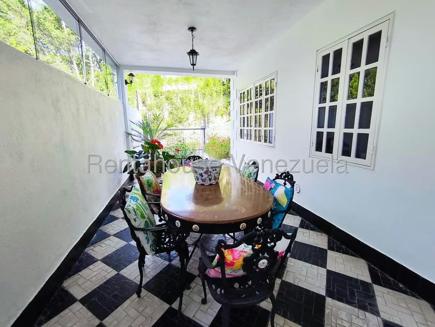 Casa (Multipes Niveles) en Venta en Lomas de La Lagunita, Distrito Metropolitano - 46