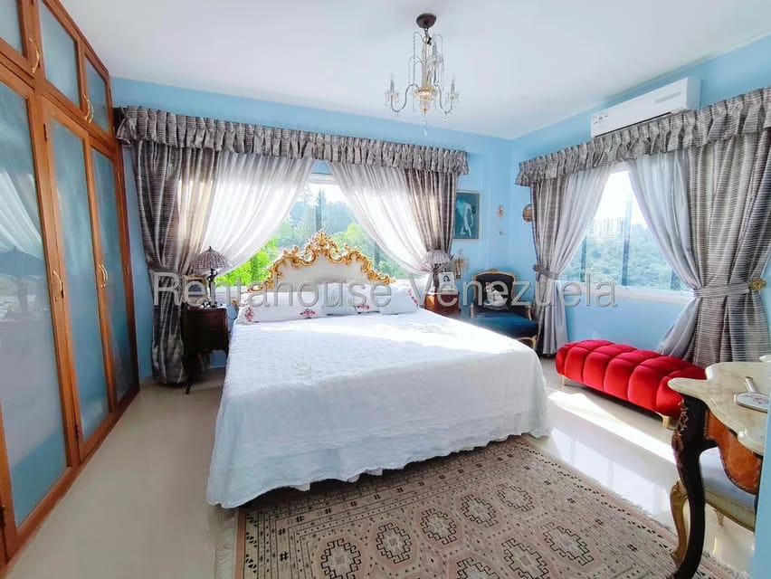 Casa (Multipes Niveles) en Venta en Lomas de La Lagunita, Distrito Metropolitano - 9
