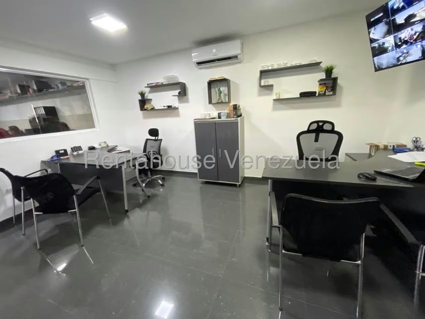Comercial (Local Comercial) en Venta en Zona Industrial 3, Lara - 21