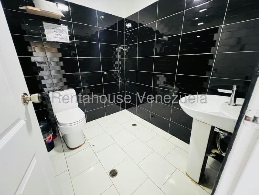 Comercial (Local Comercial) en Venta en Zona Industrial 3, Lara - 25