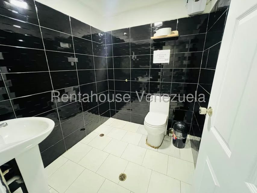 Comercial (Local Comercial) en Venta en Zona Industrial 3, Lara - 27