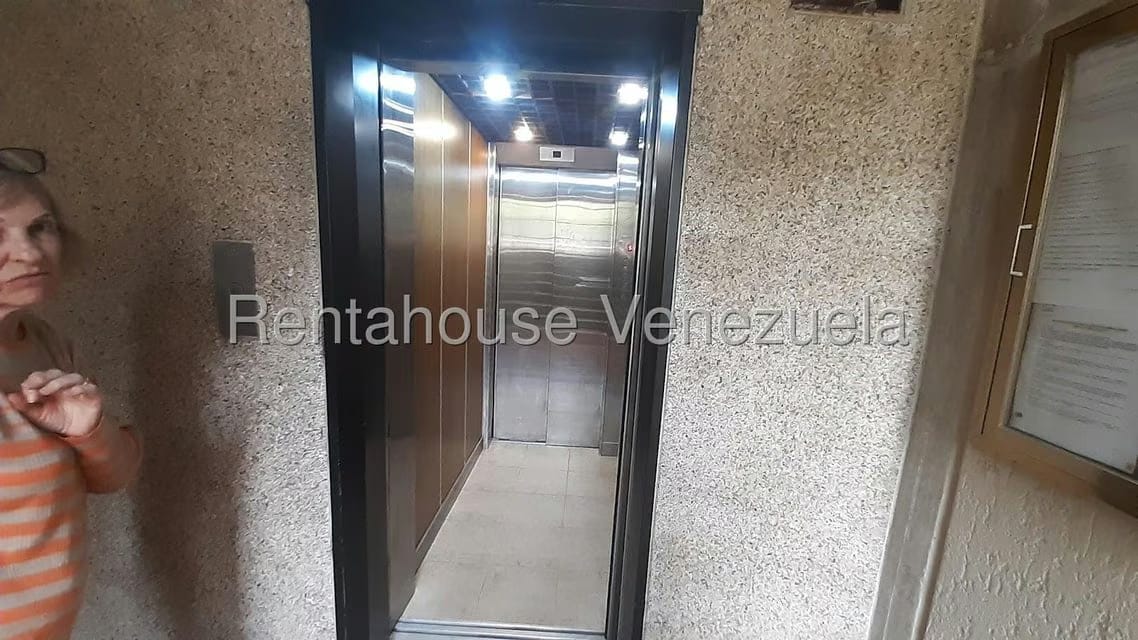 Apartamento (1 Nivel) en Venta en Las Esmeraldas, Distrito Metropolitano - 9