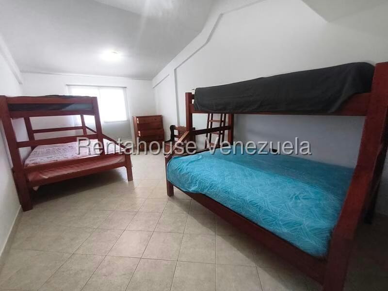 Townhouse (Duplex) en Venta en Flamingo, Falcon - 17