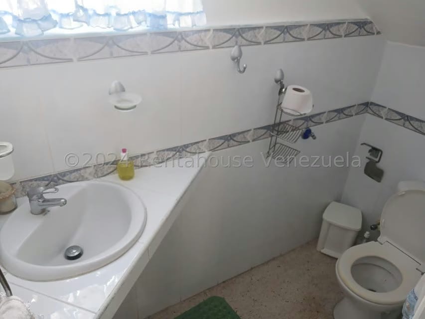 Casa (Duplex) en Venta en Trigal Centro, Carabobo - 13