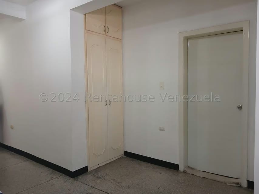 Casa (Duplex) en Venta en Trigal Centro, Carabobo - 17