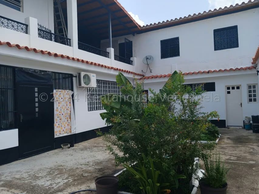 Casa (Duplex) en Venta en Trigal Centro, Carabobo - 30