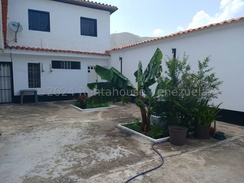 Casa (Duplex) en Venta en Trigal Centro, Carabobo - 31