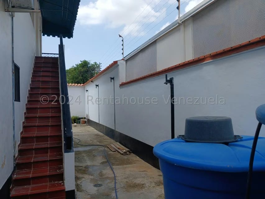 Casa (Duplex) en Venta en Trigal Centro, Carabobo - 33
