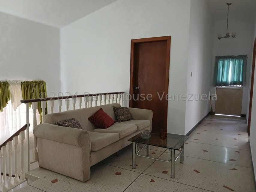 Casa (Duplex) en Venta en Trigal Centro, Carabobo - 35