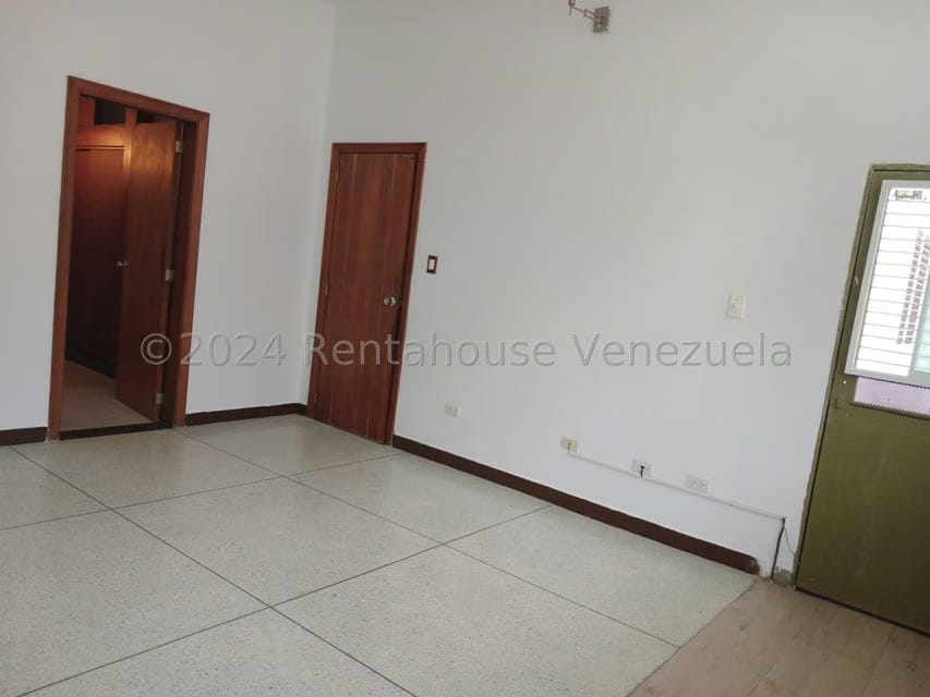 Casa (Duplex) en Venta en Trigal Centro, Carabobo - 39