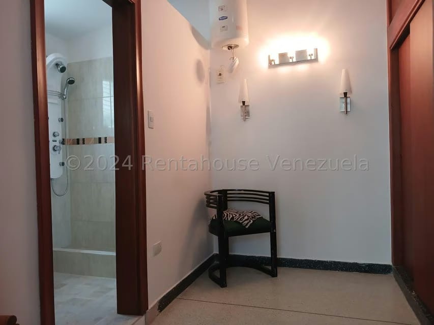 Casa (Duplex) en Venta en Trigal Centro, Carabobo - 40