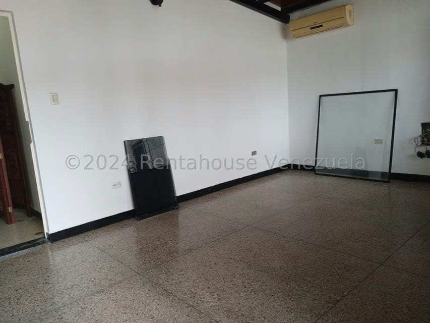 Casa (Duplex) en Venta en Trigal Centro, Carabobo - 48