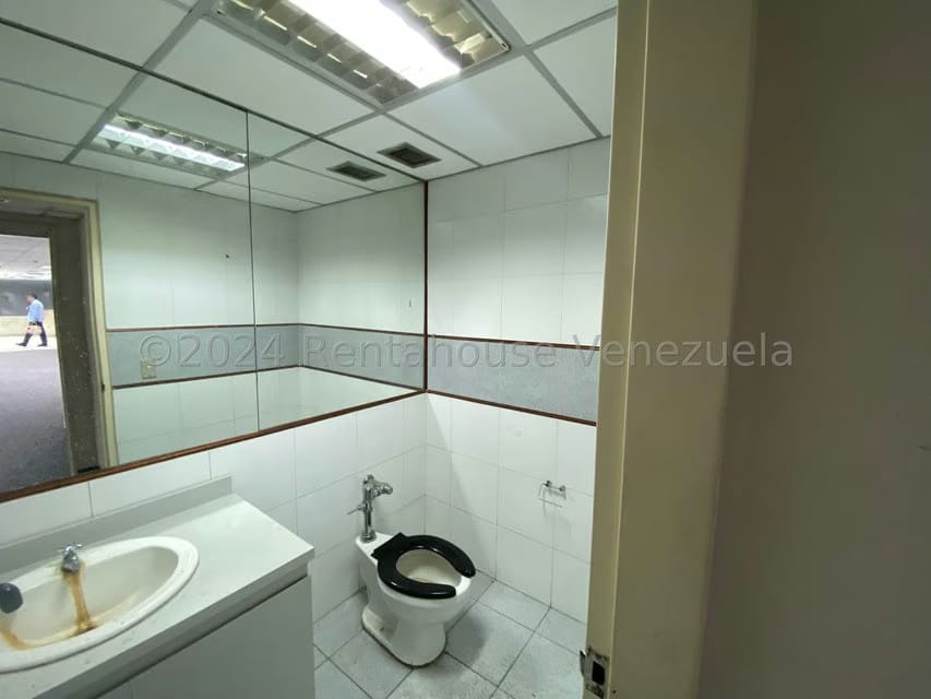 Comercial (Local Comercial) en Venta en San Bernardino, Distrito Metropolitano - 14