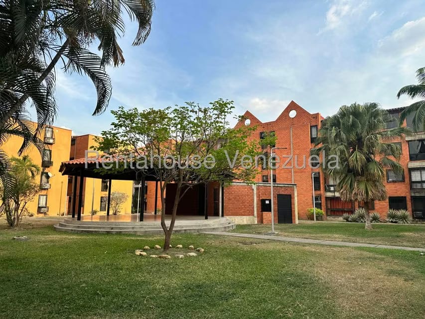 Apartamento (1 Nivel) en Alquiler en Base Aragua, Aragua - 27