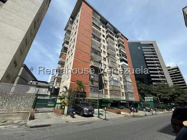 Apartamento (1 Nivel) en Alquiler en Los Palos Grandes, Distrito Metropolitano