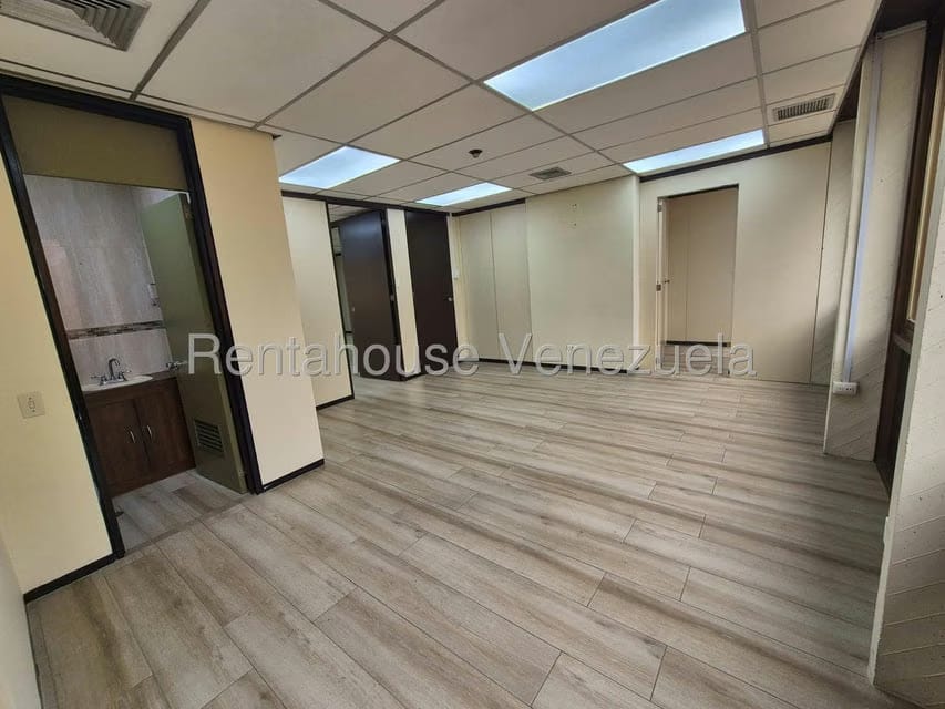 Comercial (Oficina) en Alquiler en Chuao, Distrito Metropolitano - 22