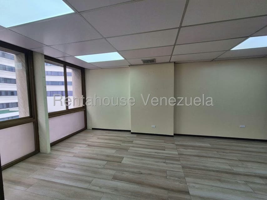 Comercial (Oficina) en Alquiler en Chuao, Distrito Metropolitano - 10