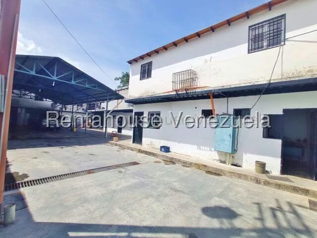 Comercial (Galpon - Deposito) en Venta en El Limon, Aragua - 2