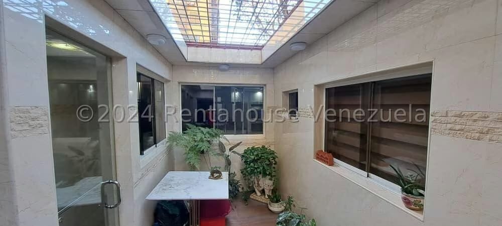 Apartamento (1 Nivel) en Venta en Montalban II, Distrito Metropolitano - 25