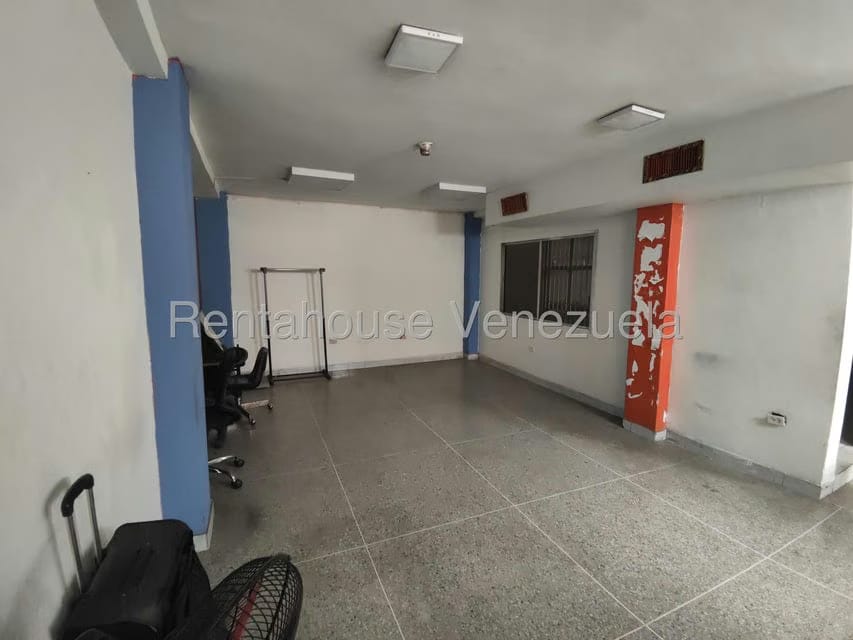 Comercial (Local Comercial) en Venta en Parroquia Altagracia, Distrito Metropolitano - 11