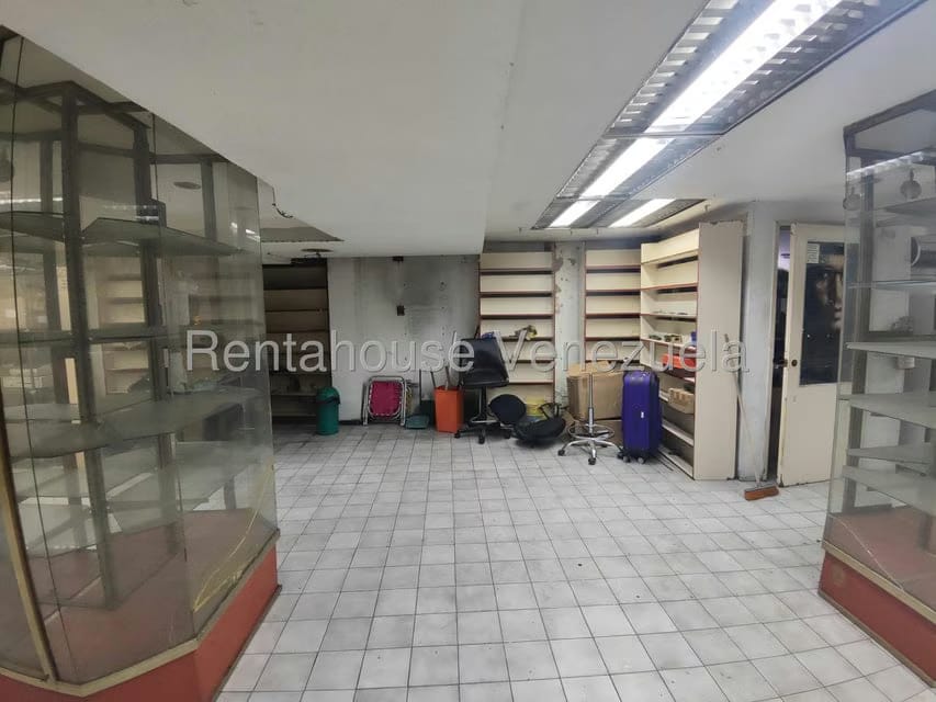 Comercial (Local Comercial) en Venta en Parroquia Altagracia, Distrito Metropolitano - 4