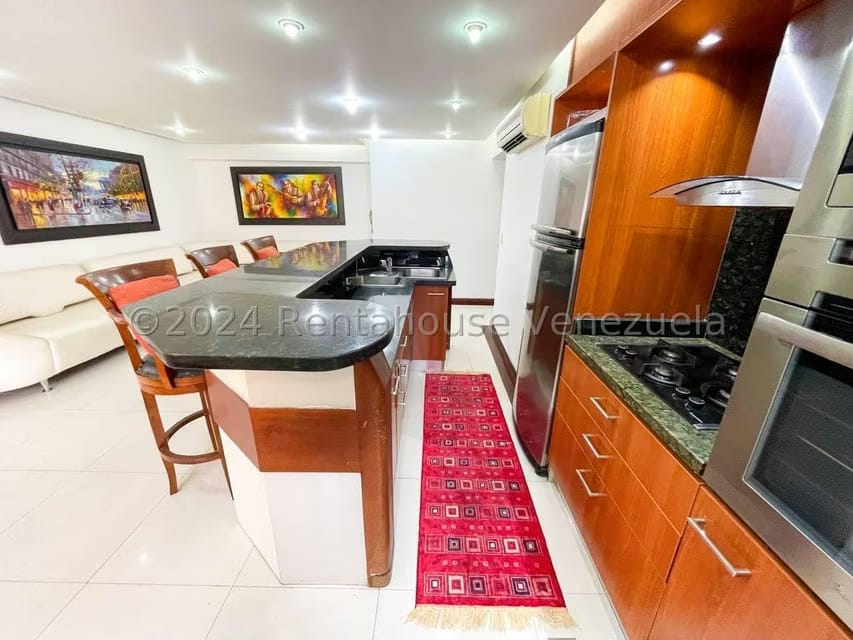 Apartamento (1 Nivel) en Alquiler en Los Palos Grandes, Distrito Metropolitano - 14