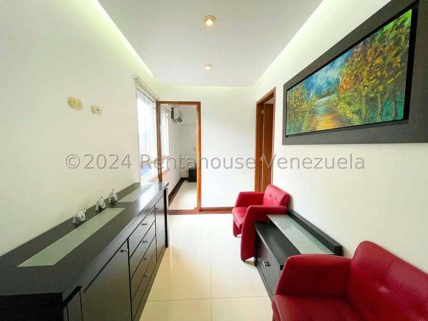 Apartamento (1 Nivel) en Alquiler en Los Palos Grandes, Distrito Metropolitano - 19