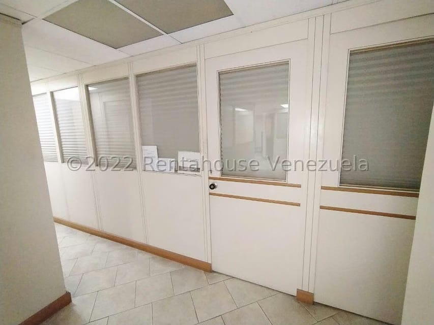 Comercial (Oficina) en Venta en Municipio Guaicaipuro, Miranda - 21