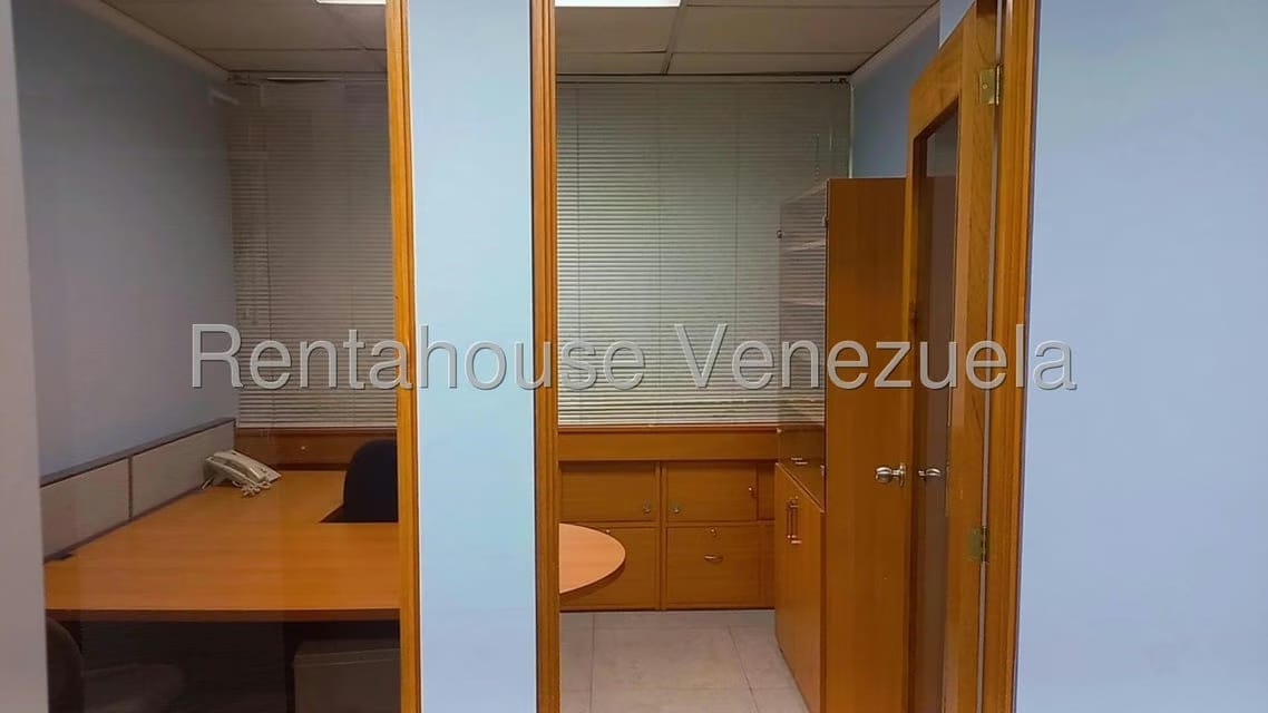 Comercial (Oficina) en Alquiler en Los Samanes, Distrito Metropolitano - 6
