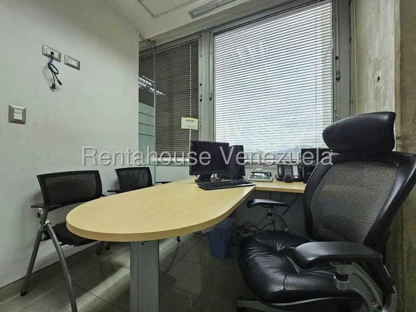 Comercial (Oficina) en Venta en Parroquia La Candelaria, Distrito Metropolitano - 25