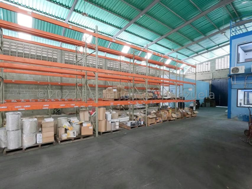 Comercial (Galpon - Deposito) en Venta en Zona Industrial 3, Lara - 17