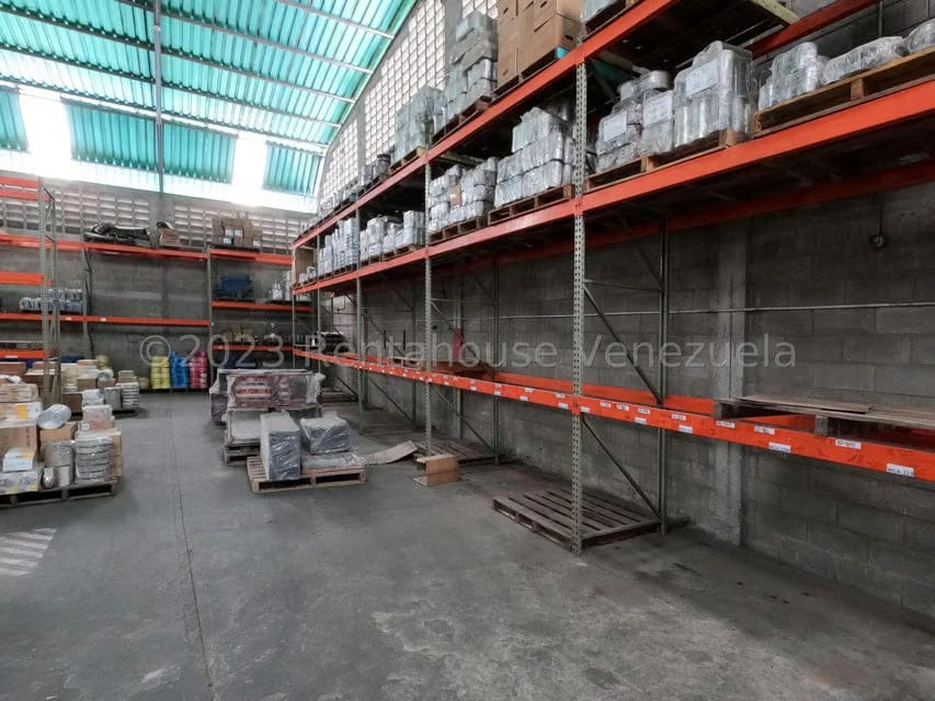 Comercial (Galpon - Deposito) en Venta en Zona Industrial 3, Lara - 21