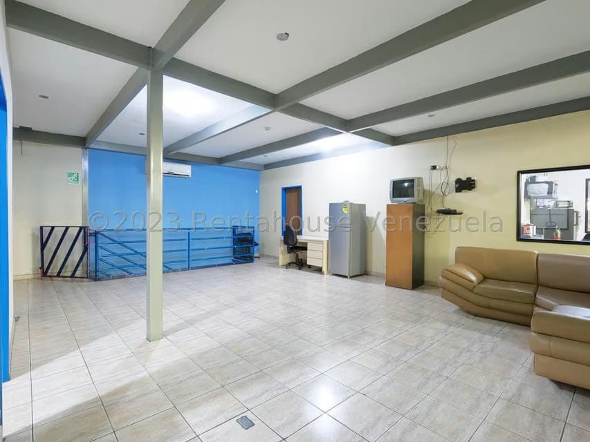 Comercial (Galpon - Deposito) en Venta en Zona Industrial 3, Lara - 10