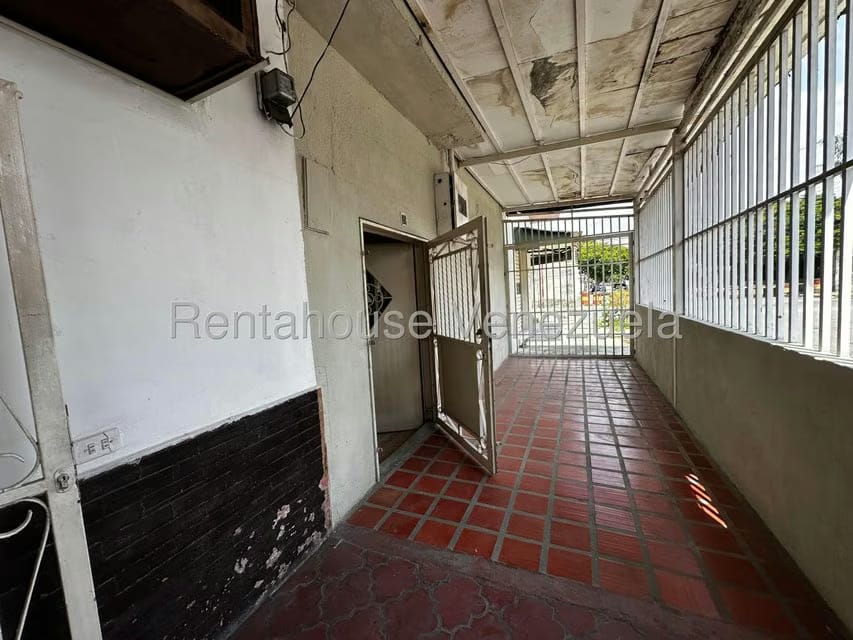 Comercial (Local Comercial) en Alquiler en Mario Briceno Iragorry, Aragua - 14