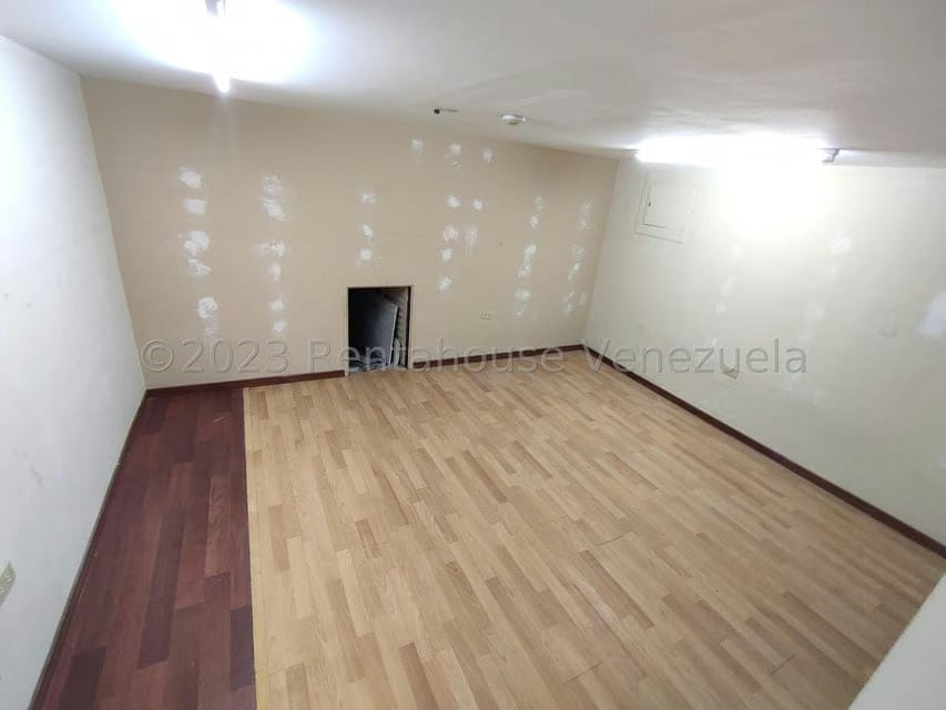 Comercial (Local Comercial) en Venta en Prados del Este, Distrito Metropolitano - 6