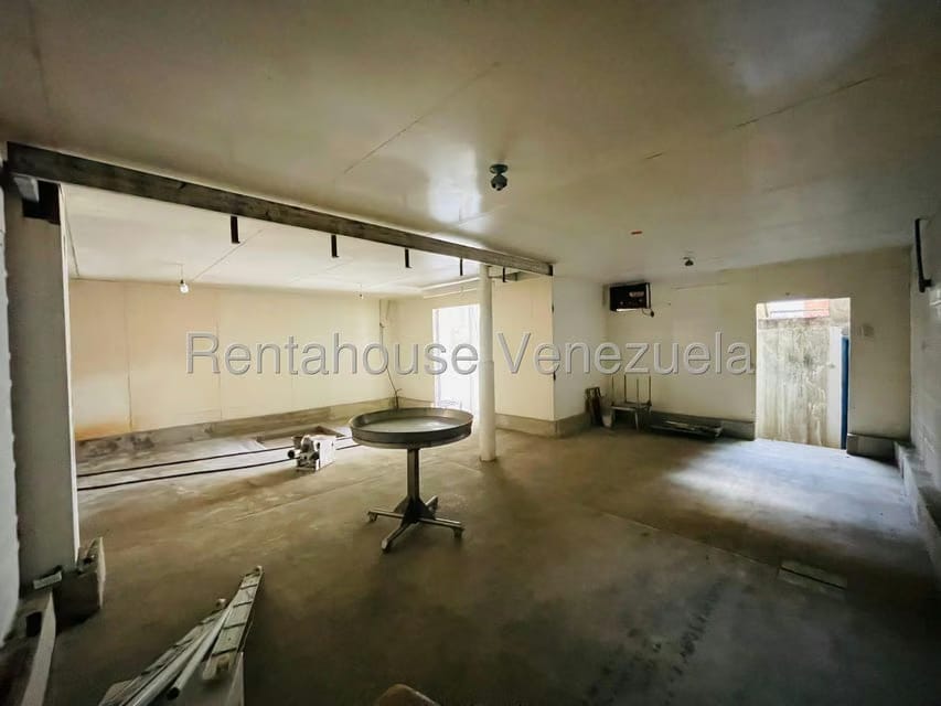 Comercial (Galpon - Deposito) en Venta en Zona Centro, Aragua - 14