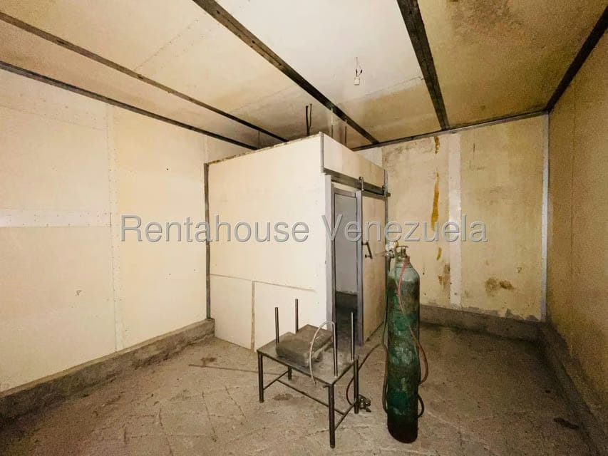 Comercial (Galpon - Deposito) en Venta en Zona Centro, Aragua - 17