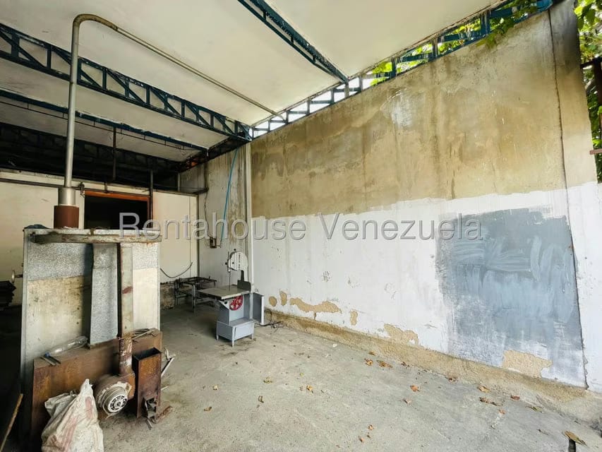 Comercial (Galpon - Deposito) en Venta en Zona Centro, Aragua - 3